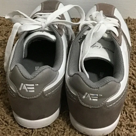 AMERICAN EAGLE Mens athletic shoes size 7 1/2 leather gray white 93239 - Picture 4 of 8